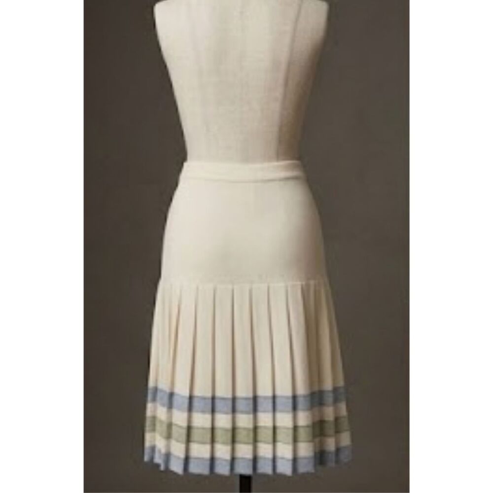 St John Knitted  Pleated Skirt Cream Blue Green Silver Studs Size 14 - Picture 4 of 9